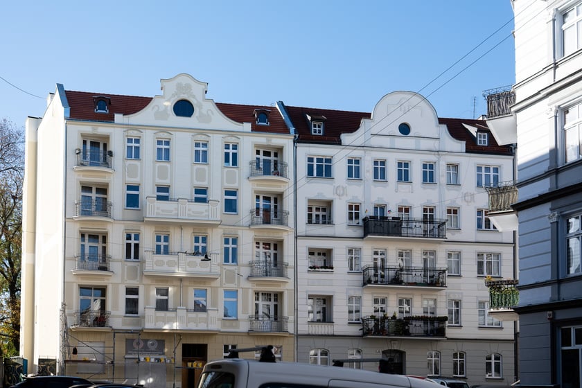 Odnowiona kamienica wspólnotowa przy ul. Brzeskiej 31.