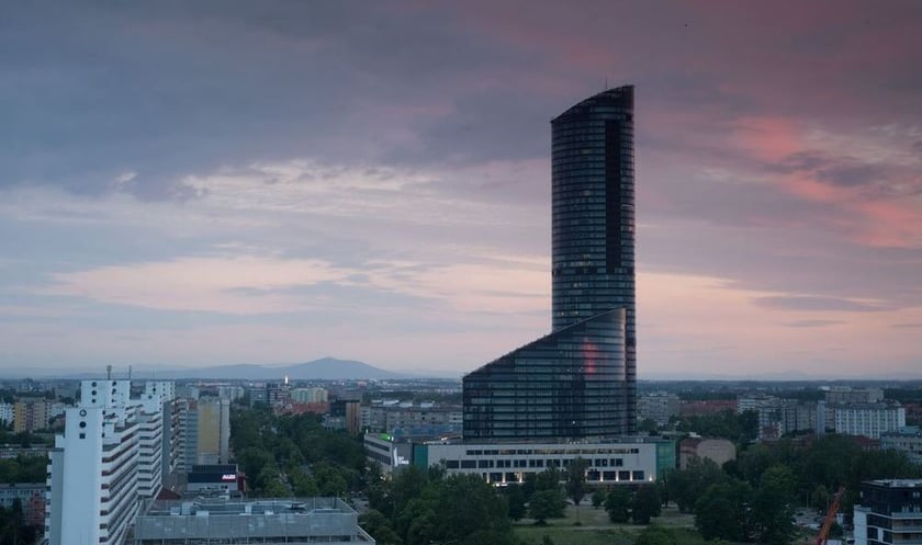 Sky Tower we Wrocławiu