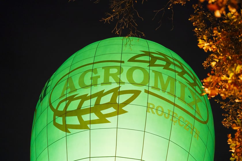 Rozpoczęcie Fiesty Balonowej o Puchar Prezydenta Wrocławia - wieczorny pokaz balonów na boisku przy Stadionie Olimpijskim.