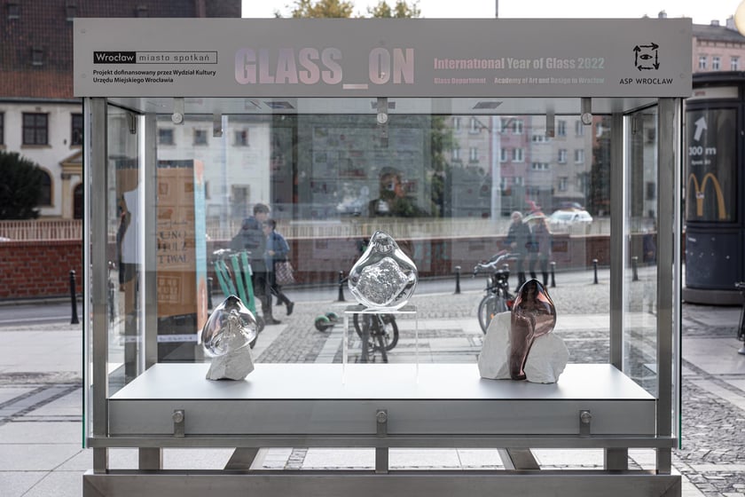 Gabloty przy ul. Oławskiej - Glass On