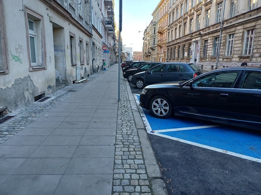 Ul. Worcella po zakończeniu remontu chodnika.