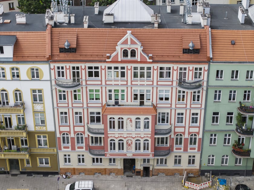 Wyremontowana kamienica przy ul. Rozbrat 12