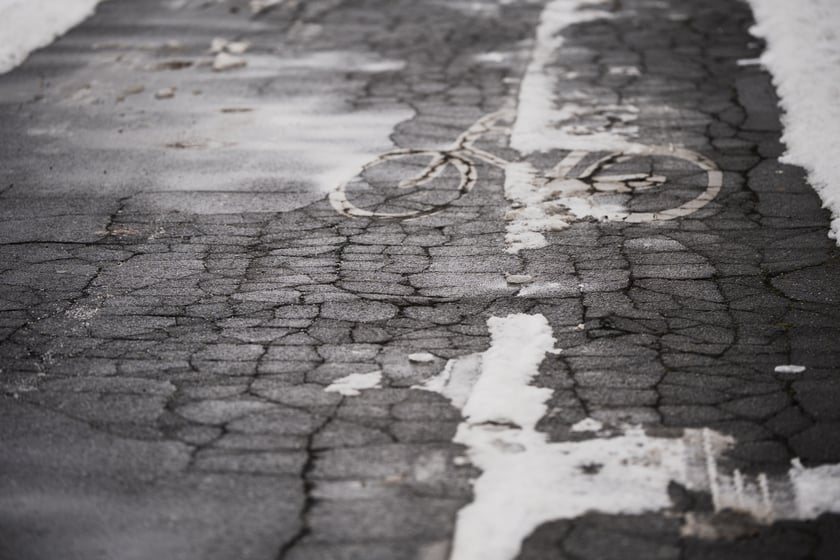 Ścieżka rowerowa na Alei Piastów na Oporowie