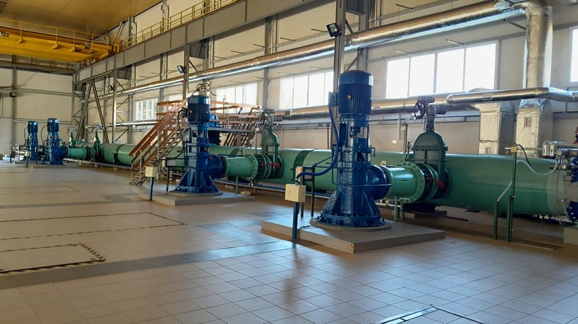 Wnętrze pompowni w zakładzie Mokry Dwór.