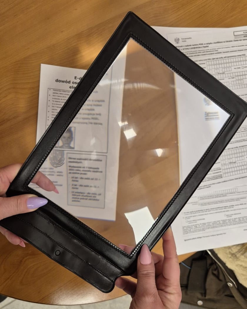 Folia powiększająca