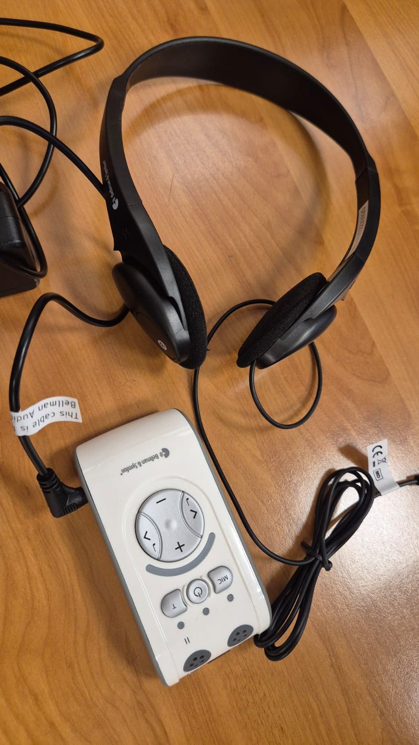 Bezprzewodowe urządzenie wspomagające słyszenie