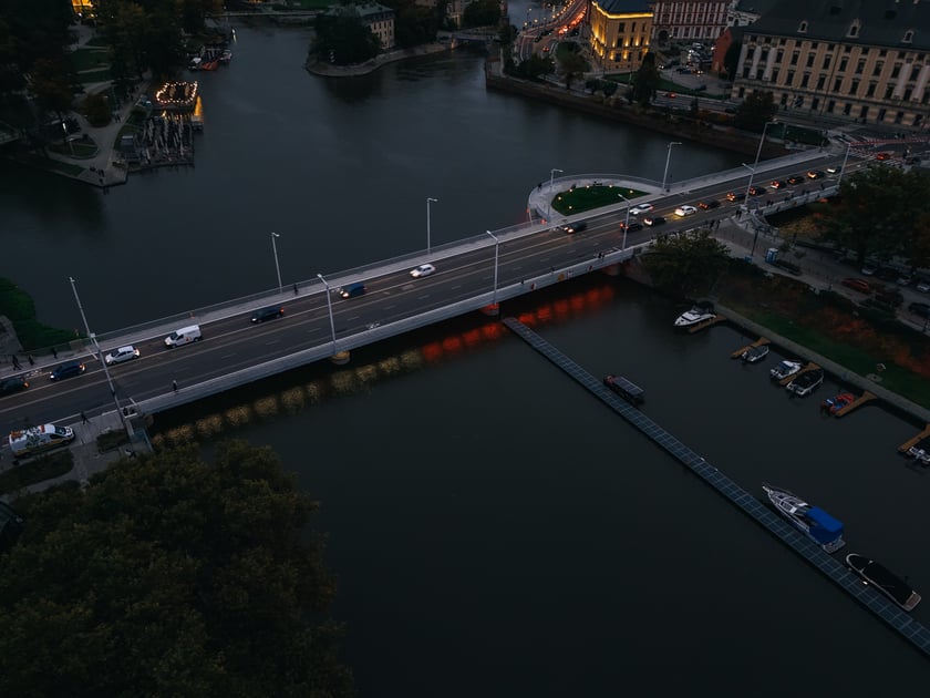 Iluminacja Mostów Uniwersyteckich