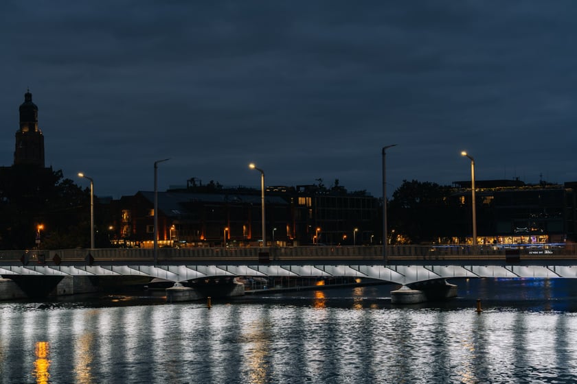 Iluminacja Mostów Uniwersyteckich