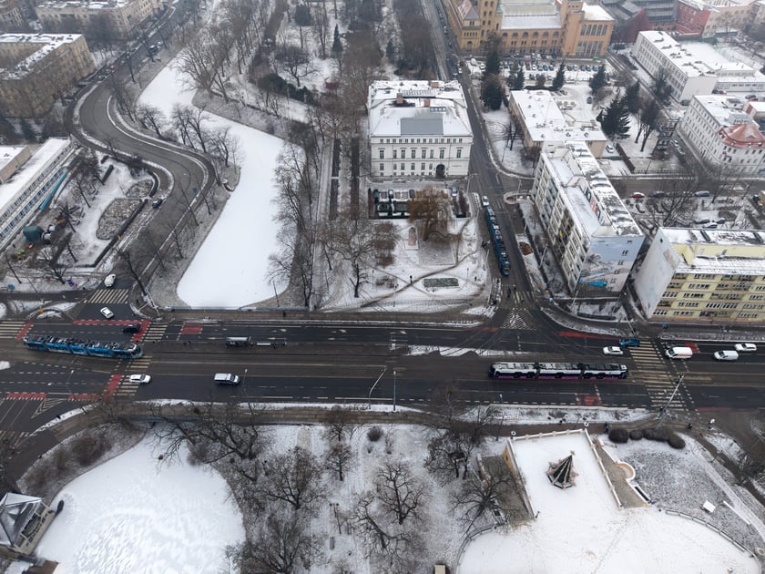 Widok z lotu ptaka na ul. Skargi w rejonie Bastionu Sakwowego.