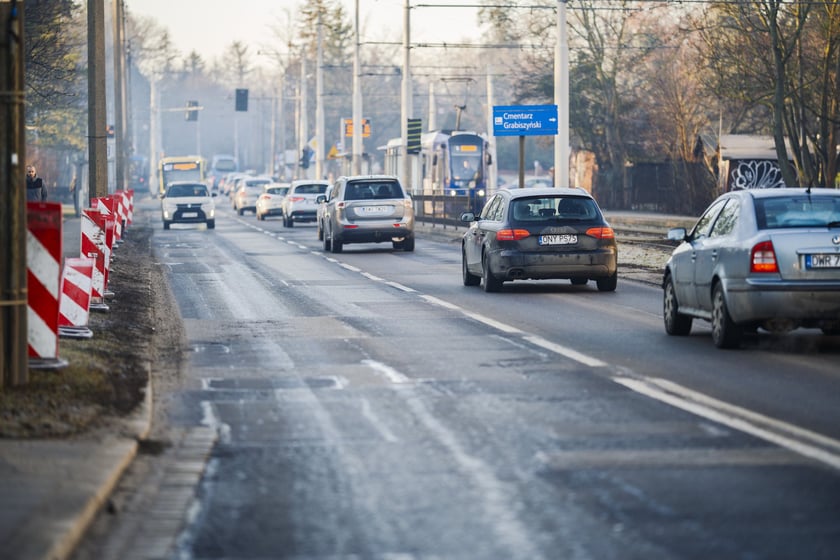 Widok na odcinek ul. Grabiszyńskiej, który będzie remontowany w ramach programu Wrocław na Dobrej Drodze.