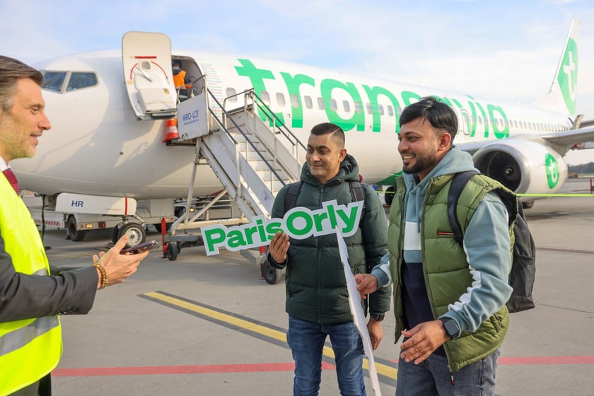 Powiększ obraz: Inauguracja połączenia lotniczego Paryż Orly - Wrocław obsługiwanego przez linię Transavia - 16 kwietnia 2026 r.