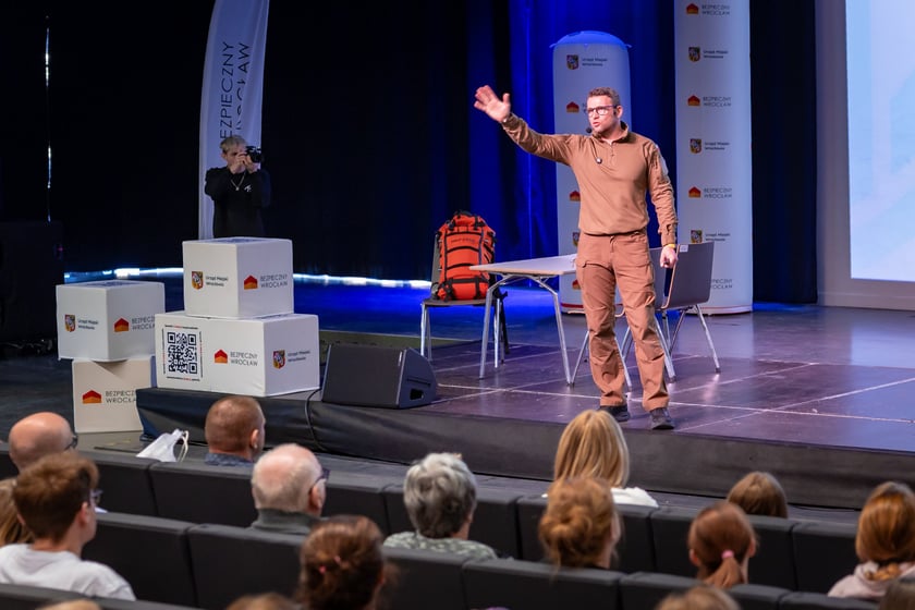 Powiększ obraz: Szkolenie w ramach programu Bezpieczny Wrocław - 27 kwietnia 2026 r. we Wrocławskim Centrum Kongresowym.