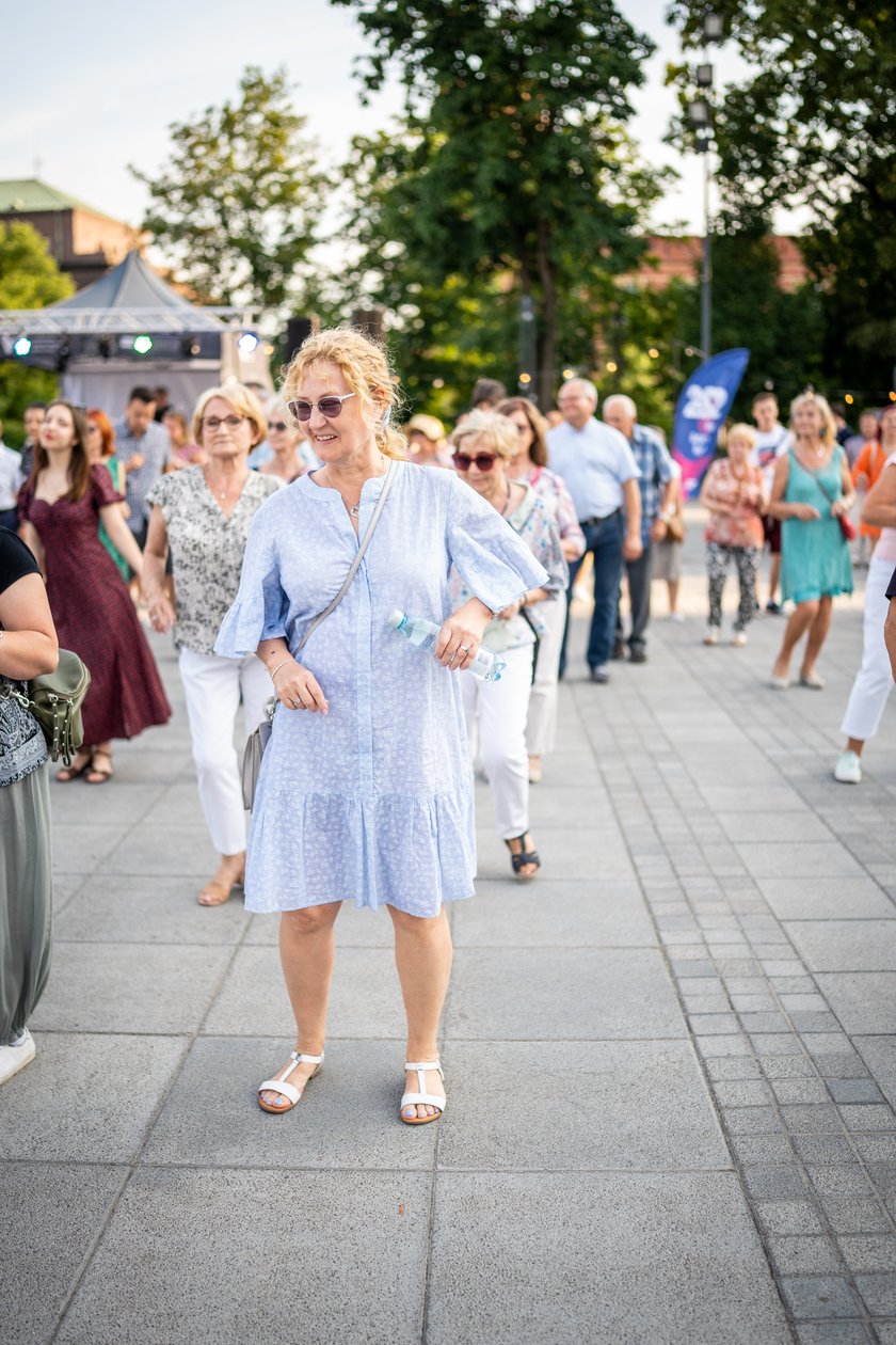 Pl. Wolności stał się wielkim tanecznym parkietem we Wrocławiu, 25.06.2022 r.