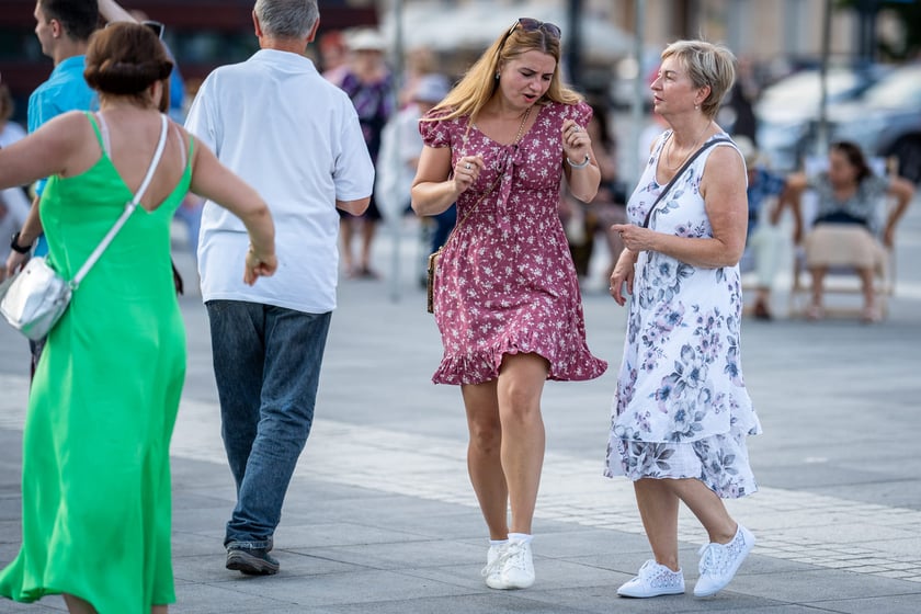 Pl. Wolności stał się wielkim tanecznym parkietem we Wrocławiu, 25.06.2022 r.