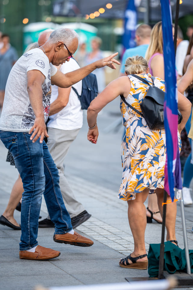 Pl. Wolności stał się wielkim tanecznym parkietem we Wrocławiu, 25.06.2022 r.