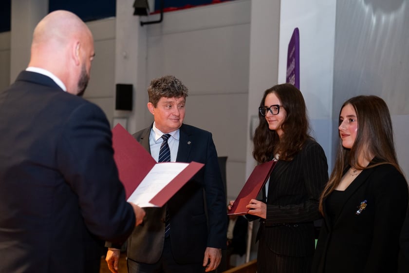 Stypendia dla uczniów w ramach „Wrocławskiego Programu Wspierania Uzdolnionych - PROMOVERE TALENTA”
