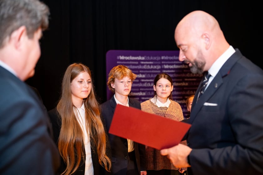 Stypendia dla uczniów w ramach „Wrocławskiego Programu Wspierania Uzdolnionych - PROMOVERE TALENTA”