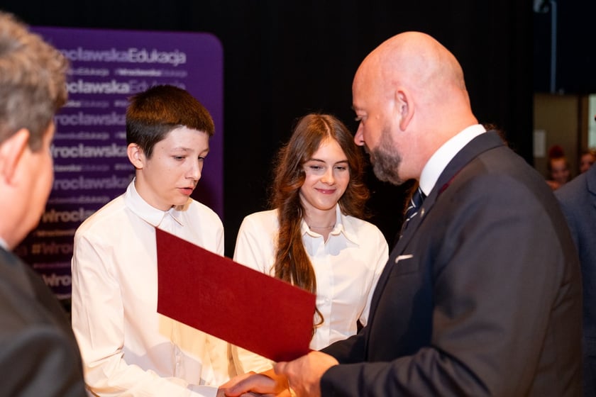 Stypendia dla uczniów w ramach „Wrocławskiego Programu Wspierania Uzdolnionych - PROMOVERE TALENTA”