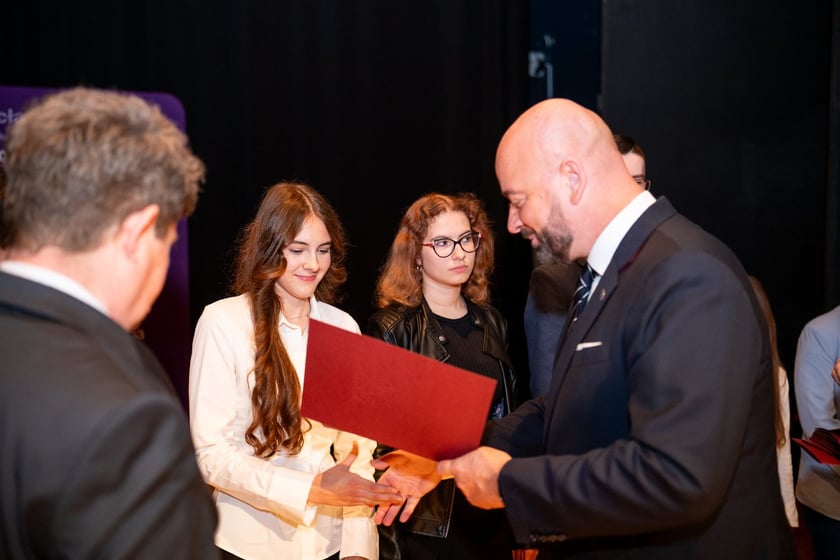 Stypendia dla uczniów w ramach „Wrocławskiego Programu Wspierania Uzdolnionych - PROMOVERE TALENTA”