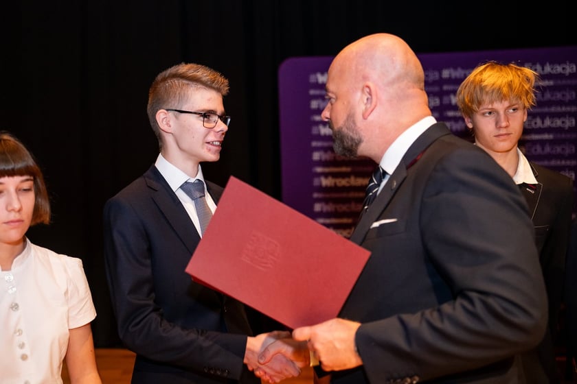 Stypendia dla uczniów w ramach „Wrocławskiego Programu Wspierania Uzdolnionych - PROMOVERE TALENTA”