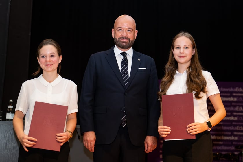 Stypendia dla uczniów w ramach „Wrocławskiego Programu Wspierania Uzdolnionych - PROMOVERE TALENTA”