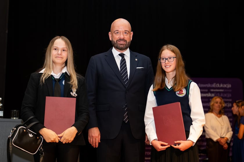 Stypendia dla uczniów w ramach „Wrocławskiego Programu Wspierania Uzdolnionych - PROMOVERE TALENTA”