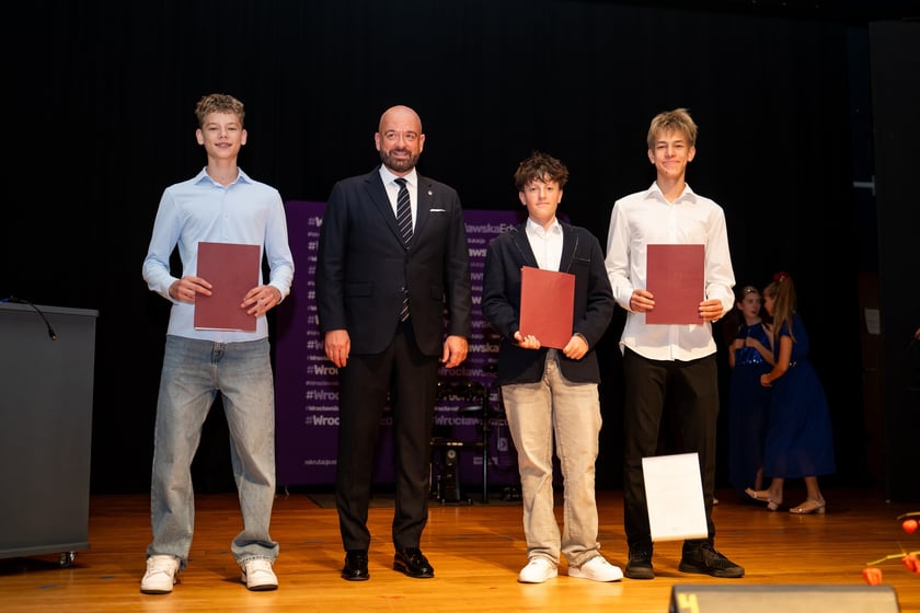 Stypendia dla uczniów w ramach „Wrocławskiego Programu Wspierania Uzdolnionych - PROMOVERE TALENTA”