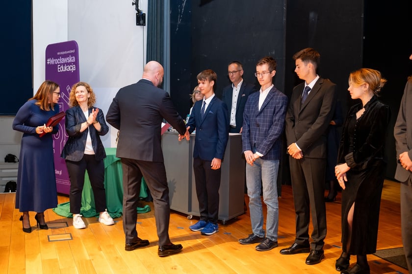 Stypendia dla uczniów w ramach „Wrocławskiego Programu Wspierania Uzdolnionych - PROMOVERE TALENTA”