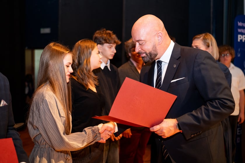 Stypendia dla uczniów w ramach „Wrocławskiego Programu Wspierania Uzdolnionych - PROMOVERE TALENTA”