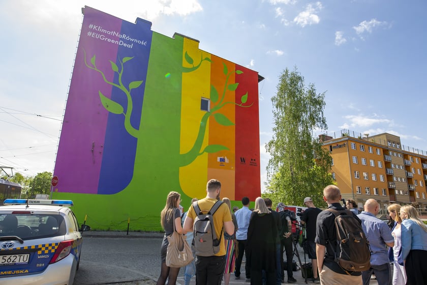 Mural #KlimatNaRówność powstał przy ul. Opolskiej 25
