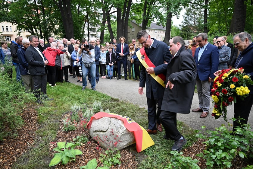 Uroczystość nadania imienia Andrzeja Kobla skwerowi w Leśnicy