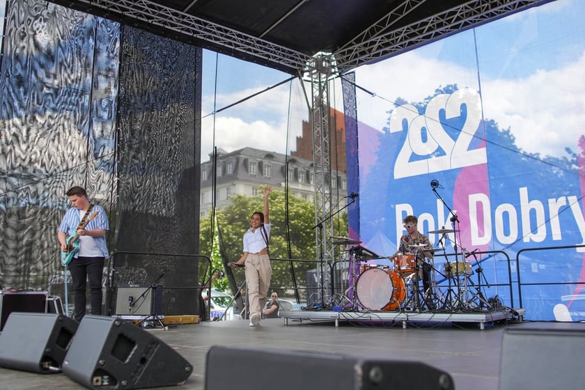 Sara James Wrocław, koncert na placu Wolności w Rok Dobrych Relacji