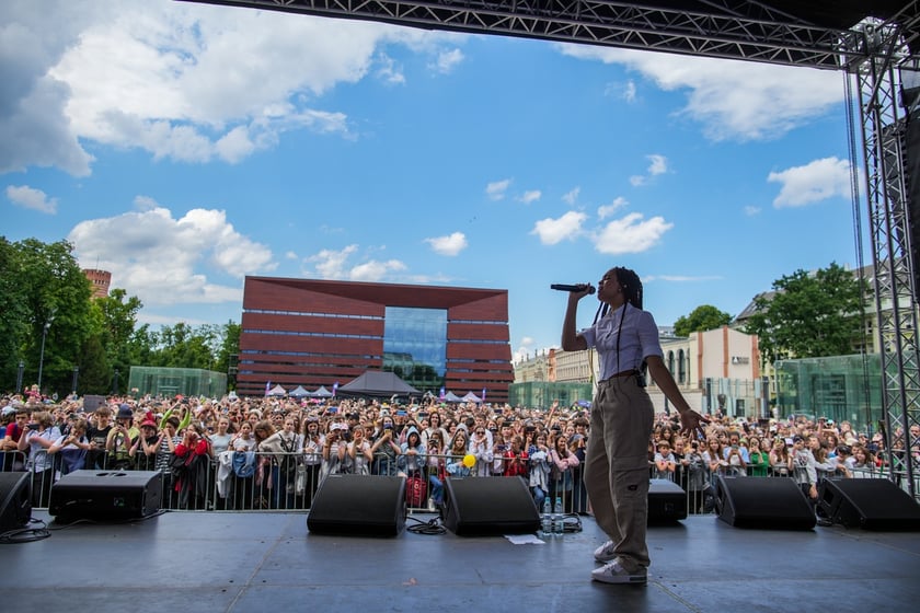 Sara James Wrocław, koncert na placu Wolności w Rok Dobrych Relacji