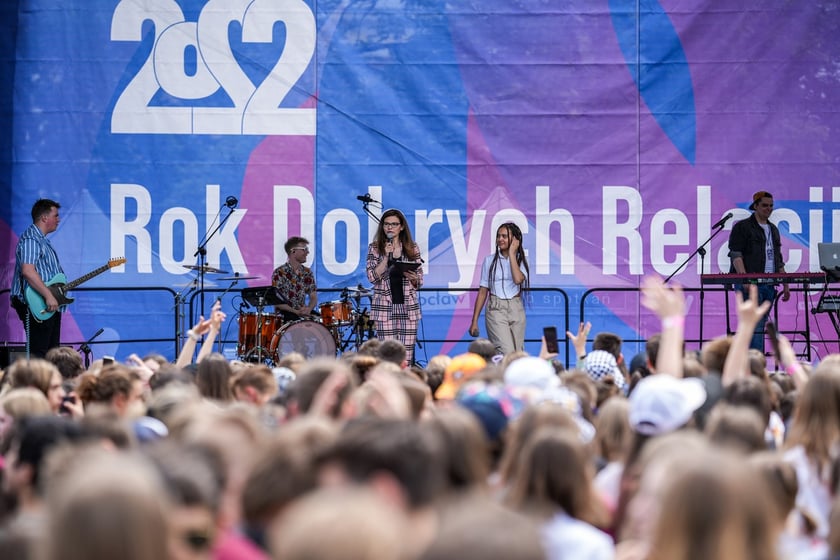 Sara James Wrocław, koncert na placu Wolności w Rok Dobrych Relacji