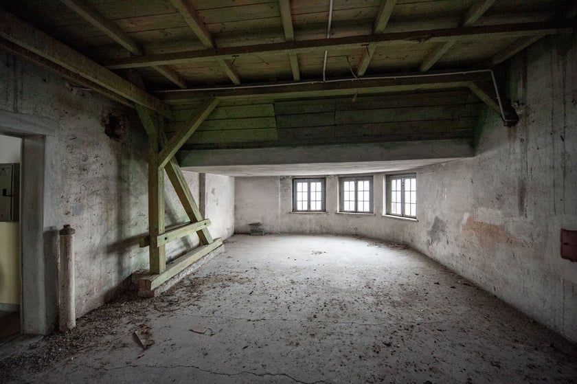 Zobacz dawny szpital na ul. Traugutta we Wrocławiu. Dziś świeci pustkami, ale już pod koniec czerwca ożyje dzięki 20. edycji Przeglądu Sztuki SURVIVAL