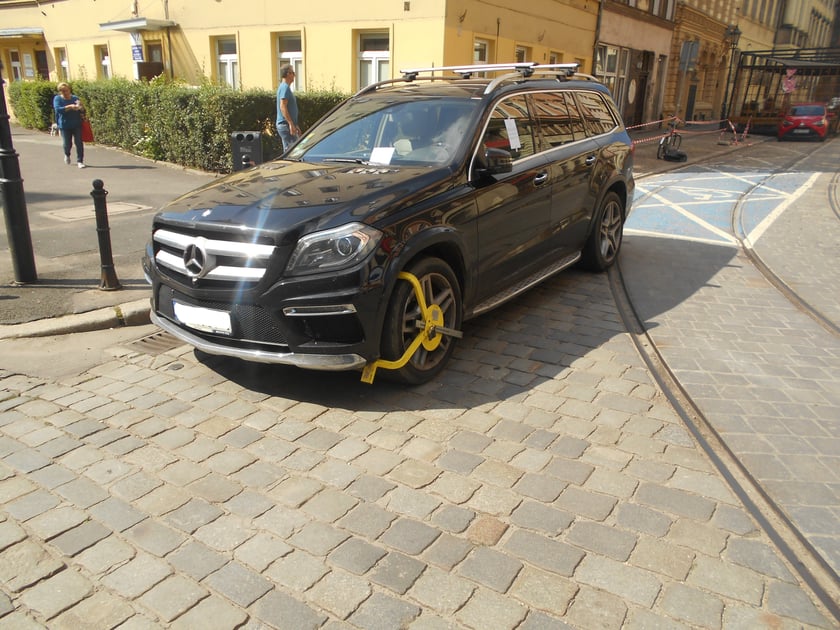 Tak parkują "mistrzowie" z Wrocławia