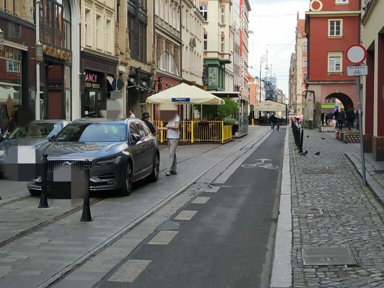 Tak parkują "mistrzowie" z Wrocławia