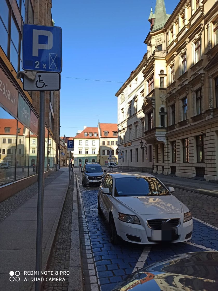 Tak parkują "mistrzowie" z Wrocławia