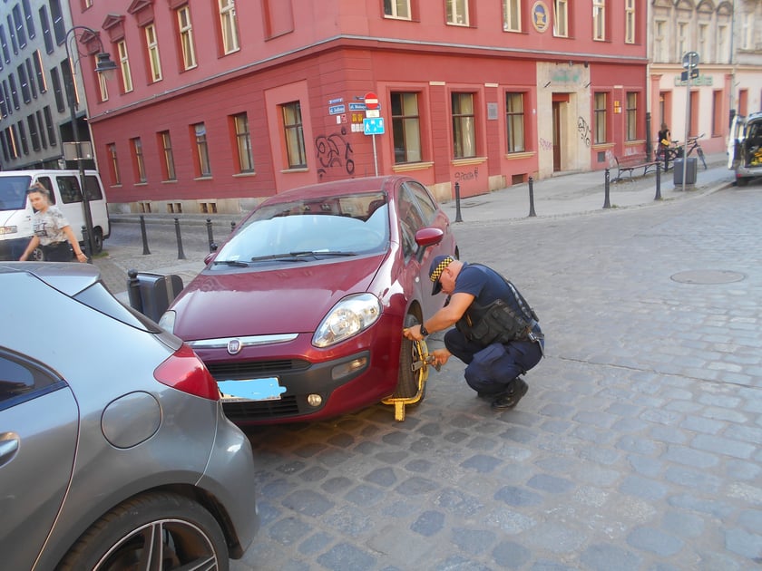 Tak parkują "mistrzowie" z Wrocławia