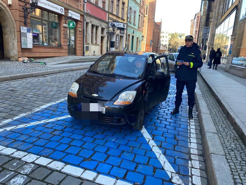 Tak parkują "mistrzowie" z Wrocławia