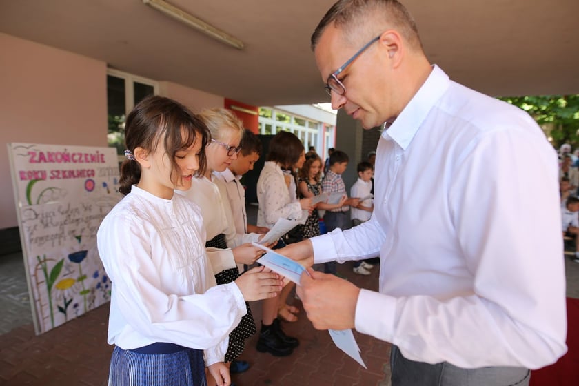 zakończenie roku szkolnego w Szkole Podstawowej nr 29 we Wrocławiu