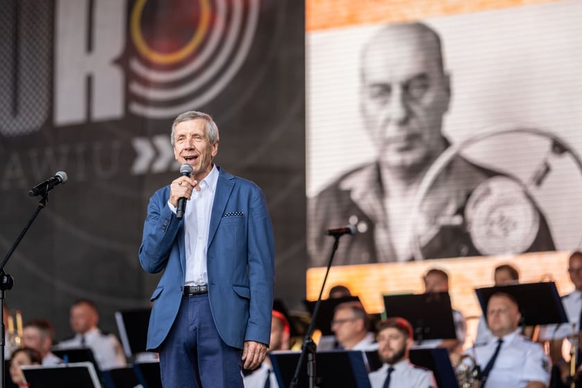 Koncert ?Hej szable w dłoń!? poświęcony Andrzejowi Waligórskiemu na Rynku we Wrocławiu, 26.06.2022 r.