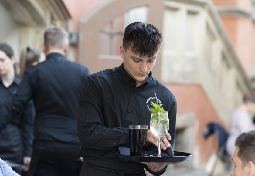 Piwnica Świdnicka we Wrocławiu otwarta po pięciu latach. Nowy wystrój