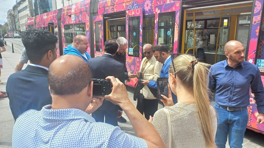 Hindusi dziękują za wrocławski tramwaj Dobrego Maharadży, 7.07.2022 r.