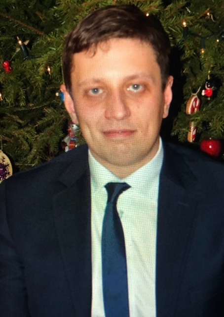 19 sierpnia 2018 r. w miejscowości Wrocław (woj. dolnośląskie) zaginął  Ryszard Łukasz Gola-Sienkiewicz.  Ma 186 cm wzrostu i szare oczy. W dniu zaginięcia miał 36 lat.  Znaki szczególne: aparat ortodontyczny. Ubiór w dniu zaginięcia: ciemna bluza, koszulka z krótkim rękawem, czarne krótkie spodenki, tenisówki..   Ktokolwiek widział zaginionego lub ma jakiekolwiek informacje o jego losie, proszony jest o kontakt z Fundacją ITAKA - Centrum Poszukiwań Ludzi Zaginionych pod numerem 22 654 70 70.  Można również napisać w tej sprawie do ITAKI: itaka@zaginieni.pl.  Naszym informatorom gwarantujemy dyskrecję