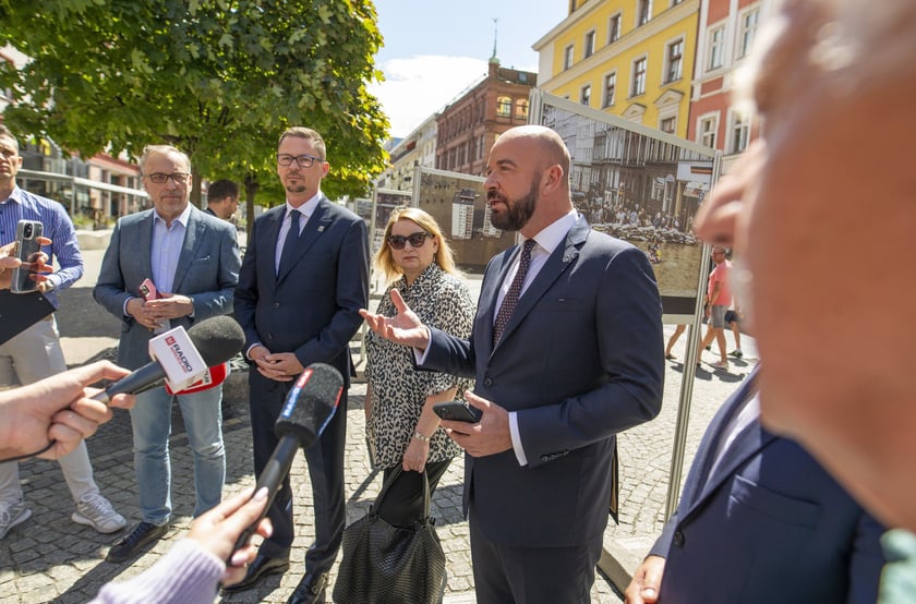 wystawa ?Wrocław. Powódź tysiąclecia? na wrocławskim Rynku do 16 sierpnia