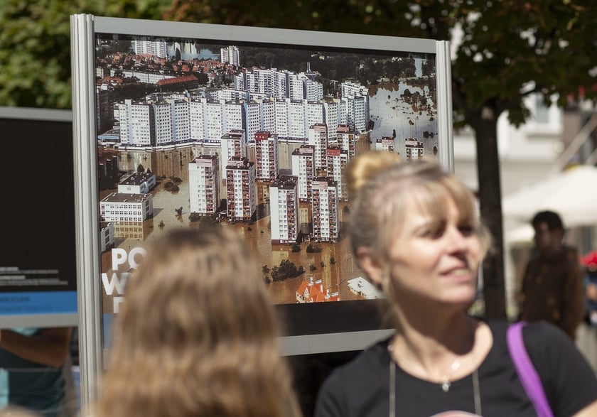 wystawa ?Wrocław. Powódź tysiąclecia? na wrocławskim Rynku do 16 sierpnia
