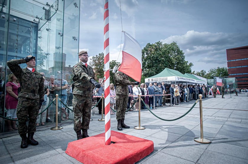 Uroczysta przysięga żołnierzy 16. Dolnośląskiej Brygady Obrony Terytorialnej