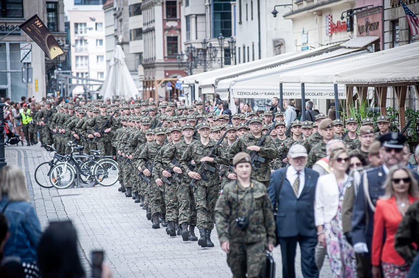 Uroczysta przysięga żołnierzy 16. Dolnośląskiej Brygady Obrony Terytorialnej