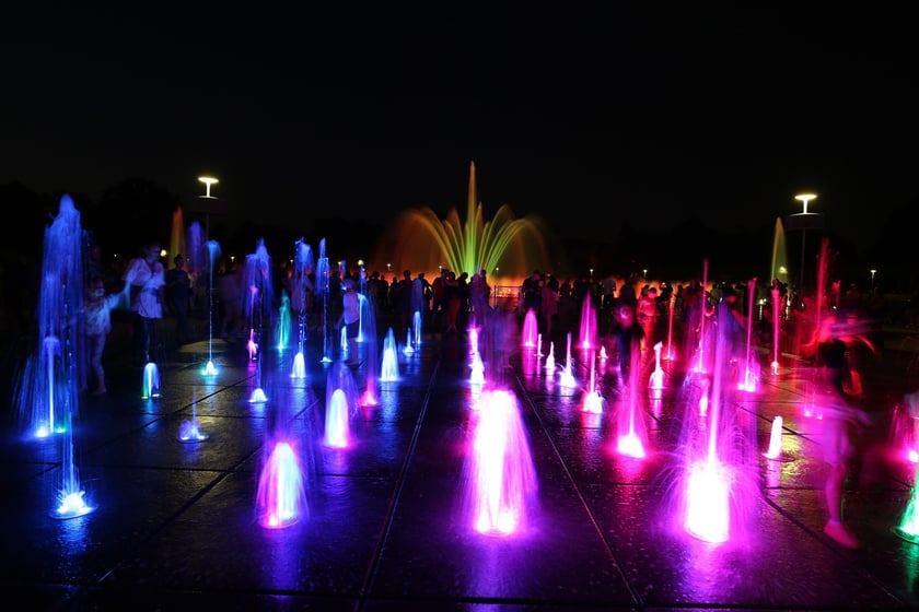 Wyjątkowy pokaz fontanny multimedialnej o powodzi tysiąclecia - Pergola przy Hali Stulecia. 23 lipca 2022 r.